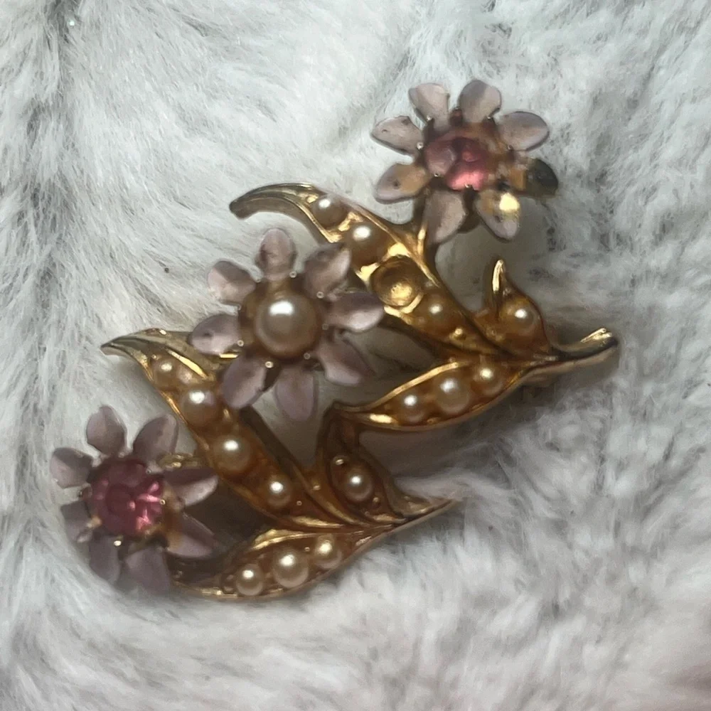 Vintage Flower Brooch